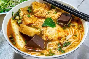 Bún Riêu Quận 1: 12 Quán Ngon Cho Dân Sành Ăn