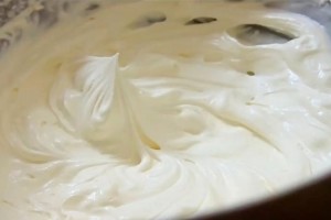 Bí quyết đánh bông whipping cream mịn màng, bông xốp