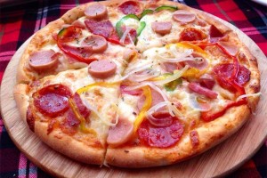 Pizza ngon tuyệt đỉnh với chảo chống dính chỉ trong vài bước!