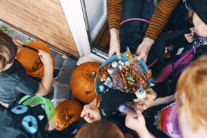 Trick or Treat: Ý nghĩa trò chơi Cho kẹo hay bị ghẹo