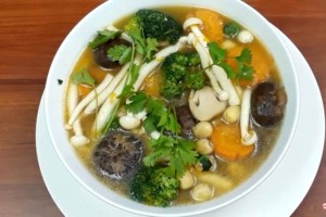 Canh Nấm Chay: Ngon Ngọt, Bổ Dưỡng, Đổi Vị