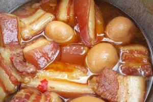 Thịt kho nước dừa ngon tuyệt đỉnh – Bí quyết của mẹ miền Tây