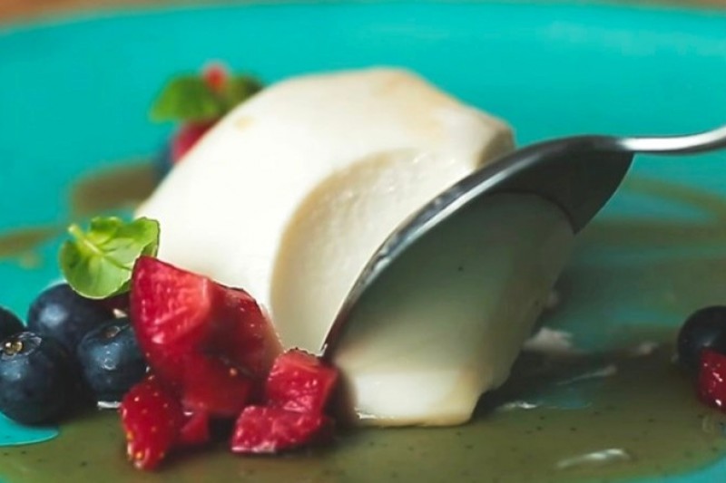 Panna Cotta Dừa: Bí quyết làm món tráng miệng ngon, mịn màng tại nhà