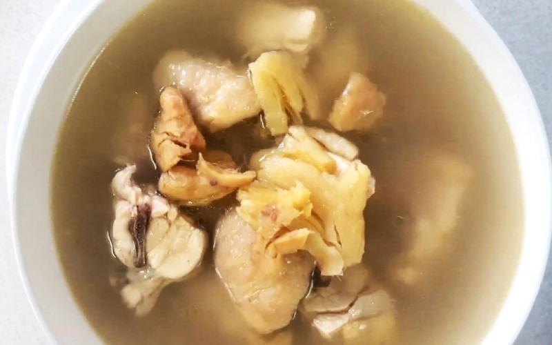 Canh gà nấu gừng