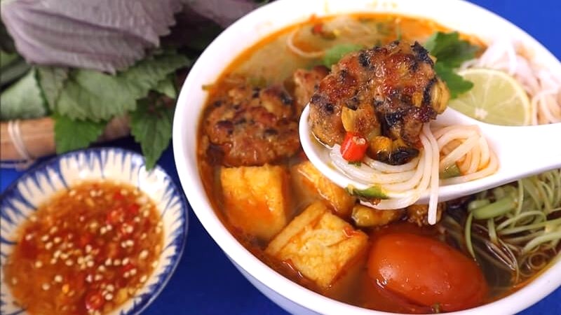 Bún ốc ngon bất ngờ, sáng nay thử ngay!