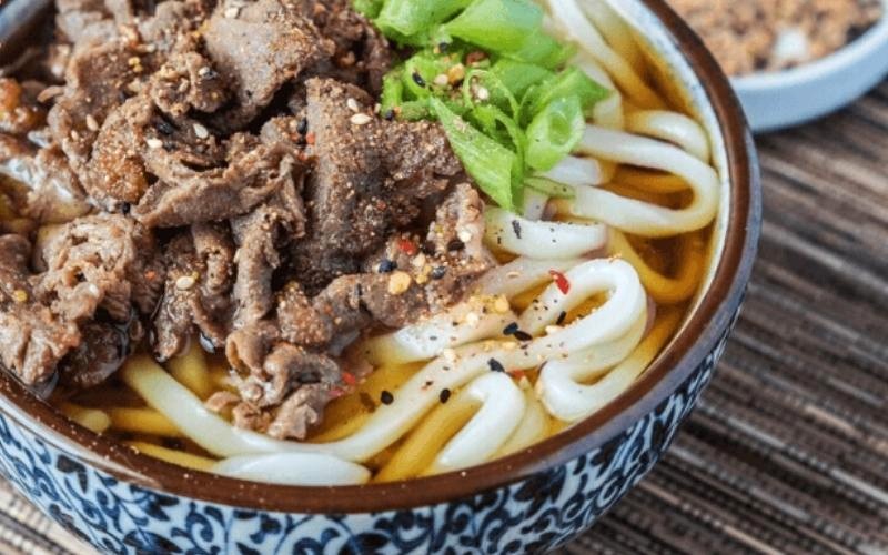 Mì udon bò Nhật Bản đậm đà