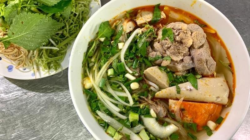 Gợi ý món ngon trưa quận 10