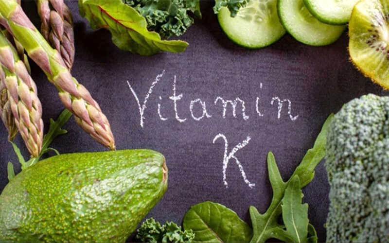 Vitamin K:  Cần thiết cho cơ thể.