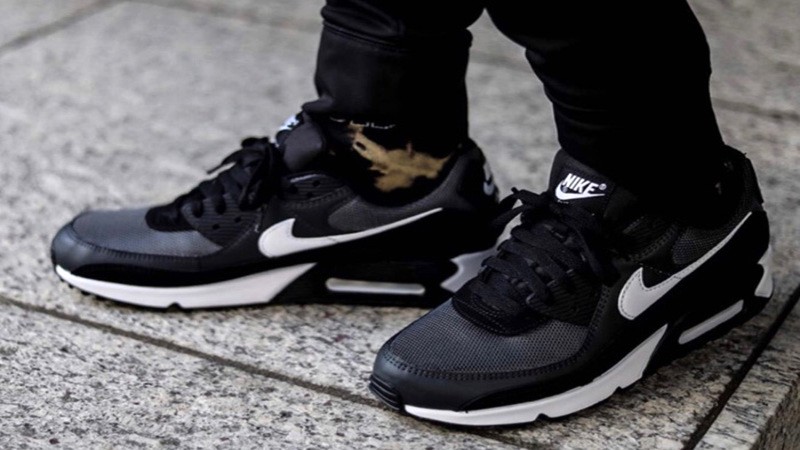 Giày thể thao Nike Air Max 90