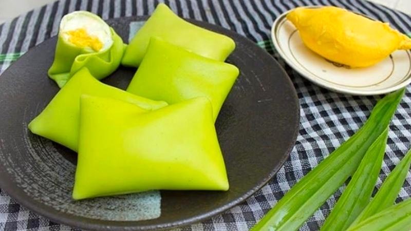 Bánh crepe sầu riêng lá dứa thơm ngon