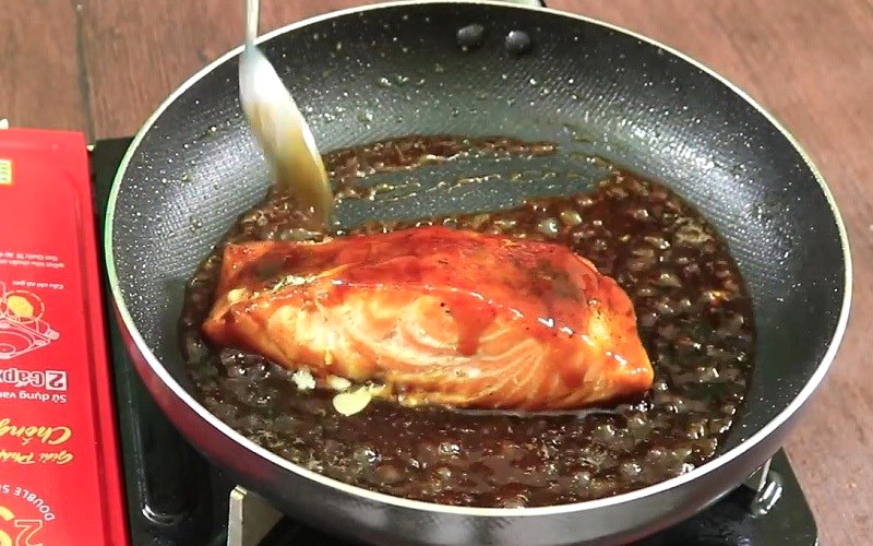 Chuẩn bị sốt Teriyaki