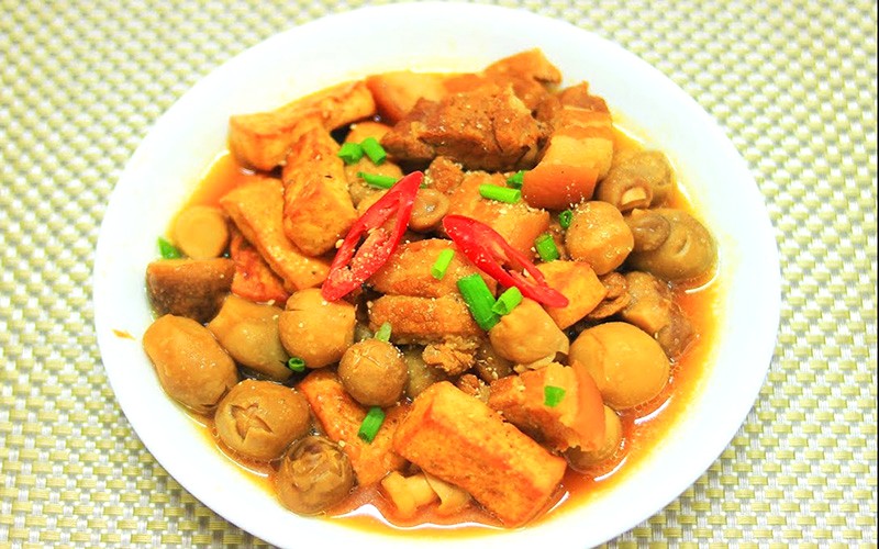 Món thịt kho nấm hoàn thành