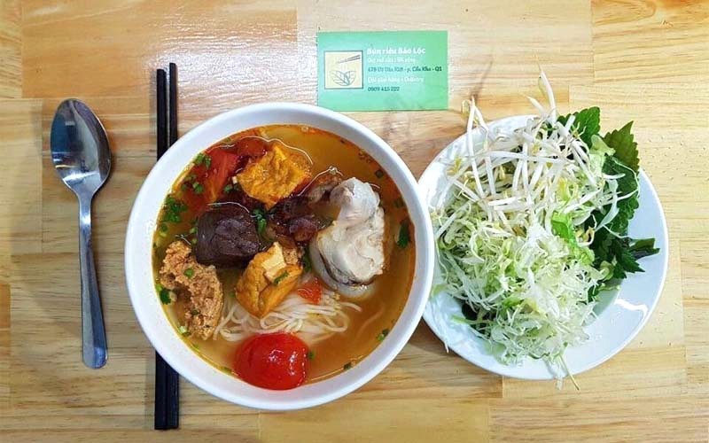 Phần bún riêu ở quán Bảo Lộc