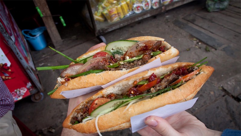 Bánh mì Hội An, ai cũng nhớ Madam Khánh.