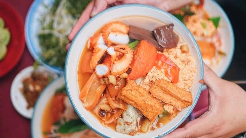 Bún riêu bạch tuộc ngon, quận 8: Chị Thủy.