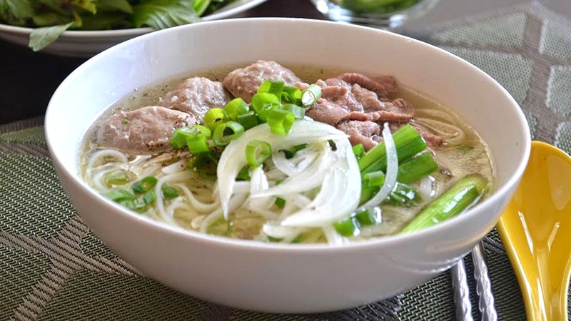 Bát phở thơm ngon tại quán