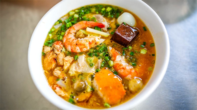 Bánh canh cua Cô Dung, quận 10.