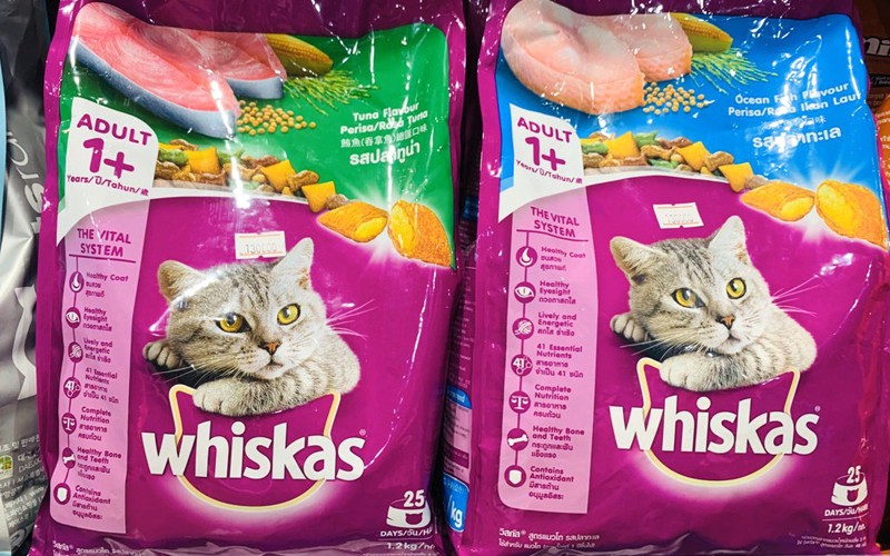 Thức ăn hạt Whiskas