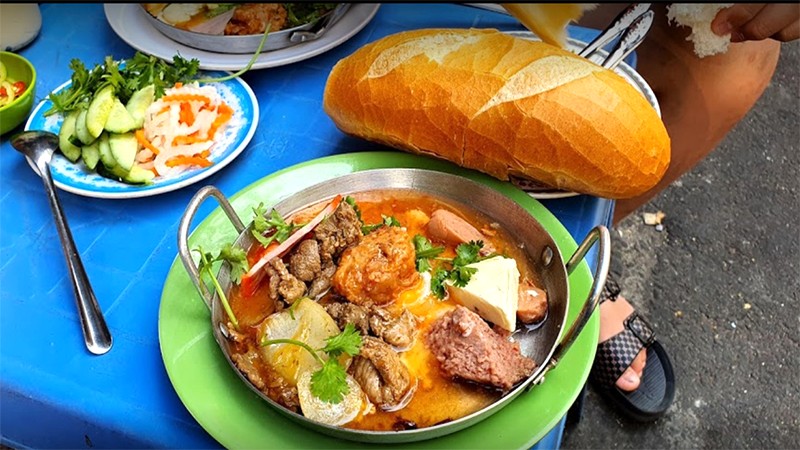 Bánh mì chảo Đặng Trần Côn