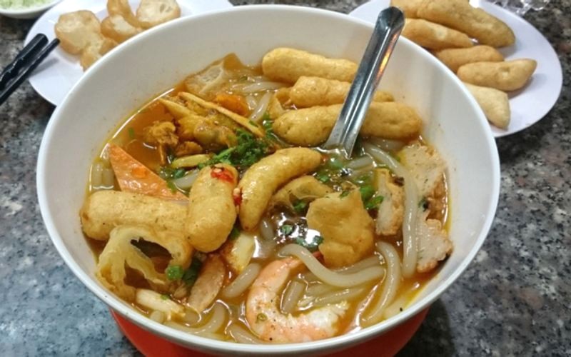 Dì Bình - Bánh Canh Cua