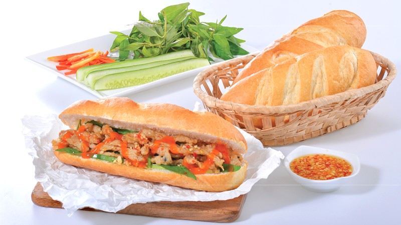 Bánh mì nướng muối ớt cô Năm