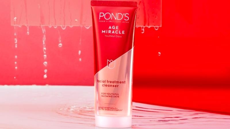 Ponds Age Miracle: Sữa rửa mặt chống lão hóa