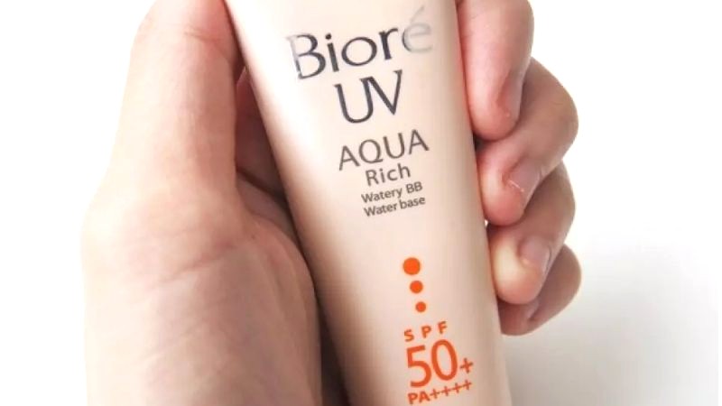 Biore UV Aqua Rich BB Essence