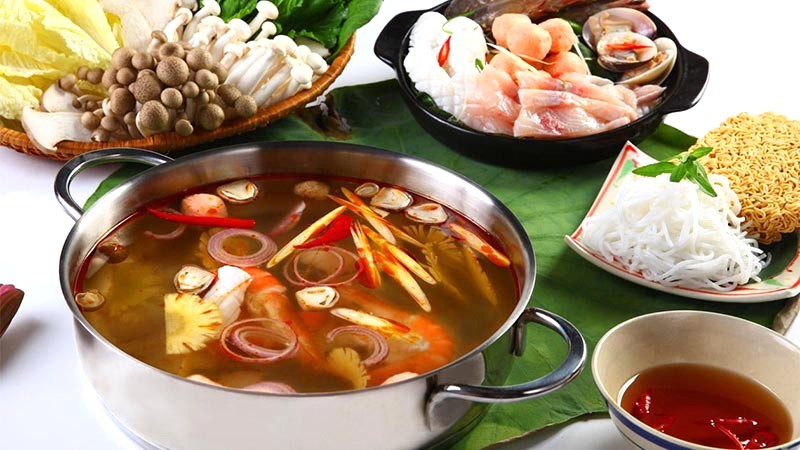 Lẩu hải sản chua cay