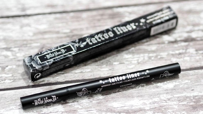 Kẻ mắt nước Kat Von D Tattoo Liner