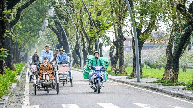 Giao hàng tiết kiệm: Nhiều mẫu, khách lựa chọn.