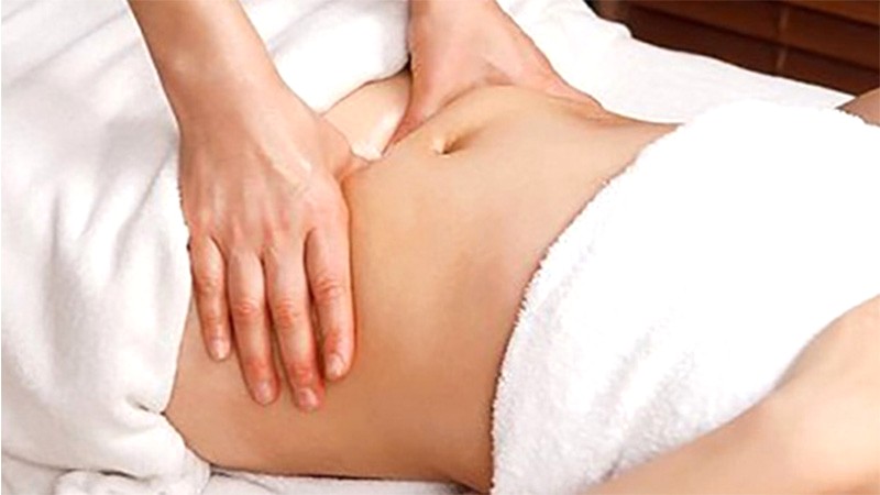 Massage giảm mỡ bụng thiên nhiên an toàn