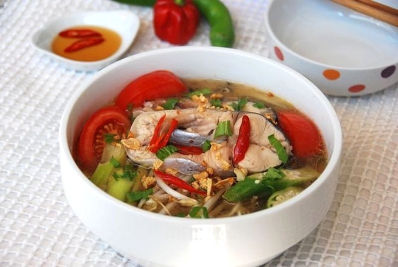 Bí quyết canh chua cá ba sa miền Tây