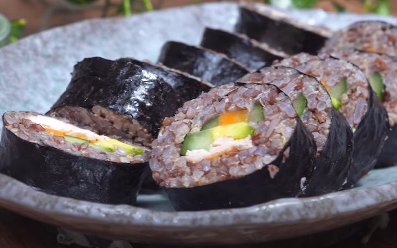 Kimbap gạo lứt: ngon, ít calo!