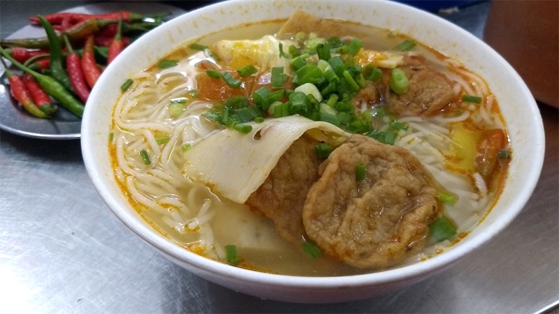 Bún chả cá Bà Hờn