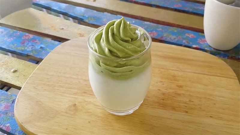 Dalgona matcha