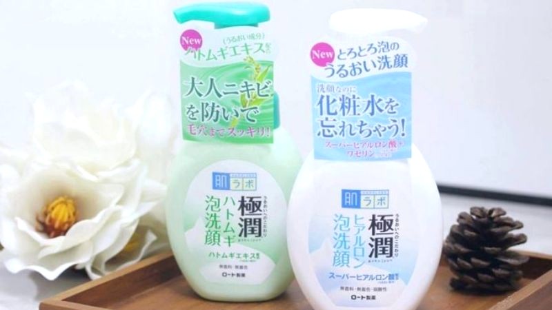 Hada Labo Nhật: 2 phiên bản sữa rửa mặt.