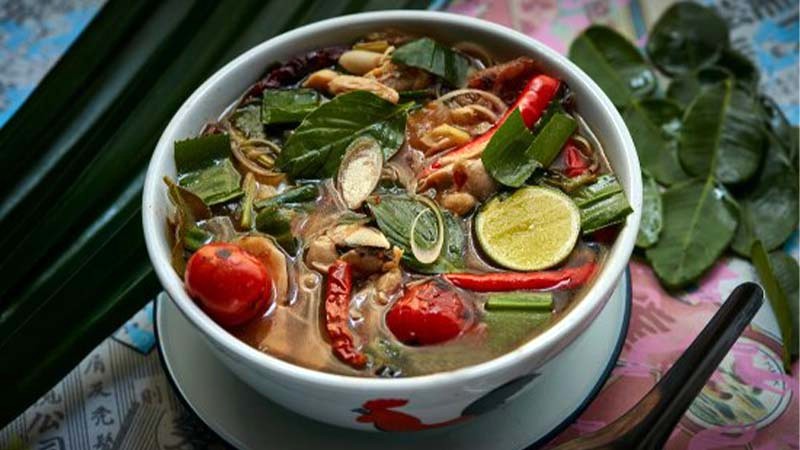 Tom Yum Gai