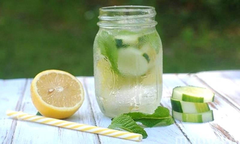 Nước detox giảm mỡ bụng, eo thon đón Tết.