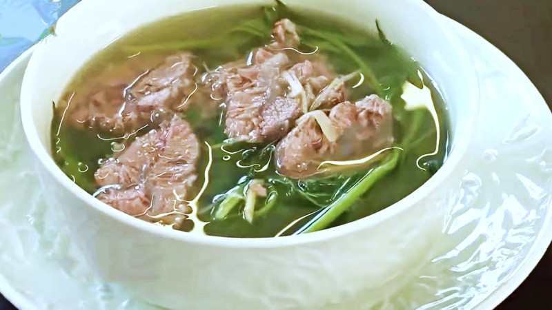 Canh rau lang thịt bò bắp