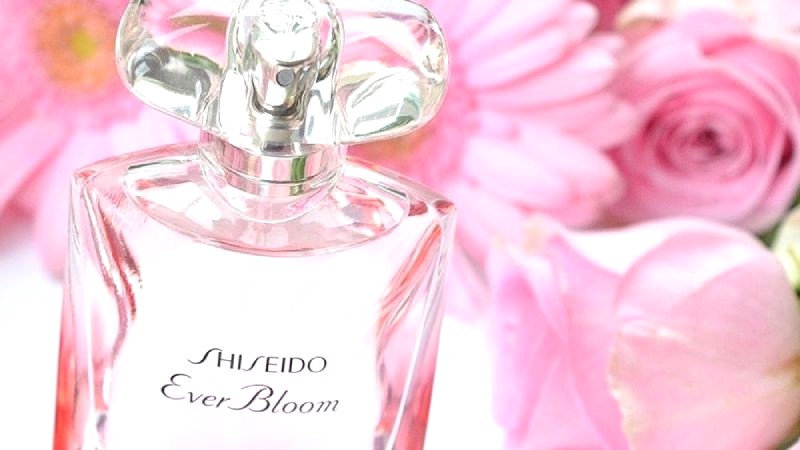 Nước hoa nữ Shiseido Ever Bloom - hương hoa thanh tao, quyến rũ.