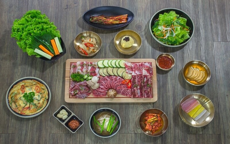 Shilla Korean BBQ: 50 món đa dạng.