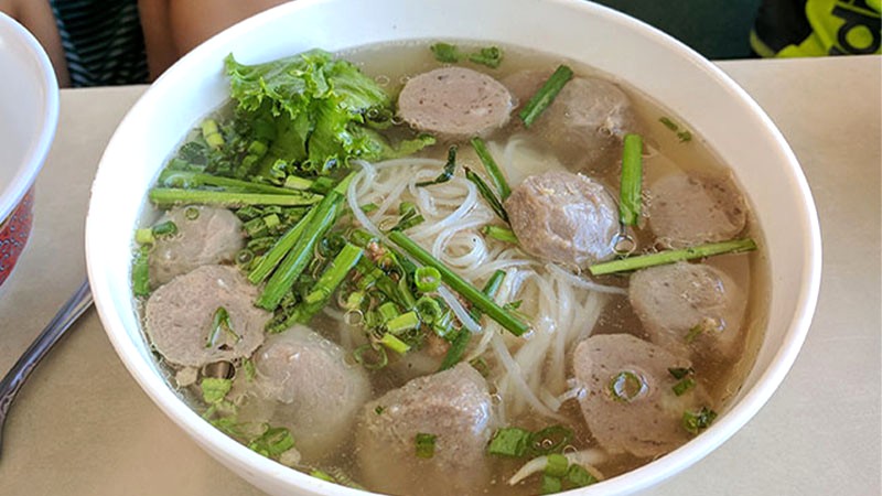 Hủ tiếu bò viên