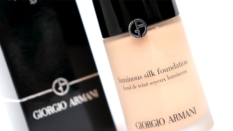 Kem nền Armani Luminous Silk