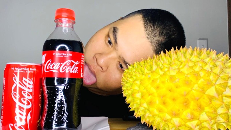 Sầu riêng kỵ coca.