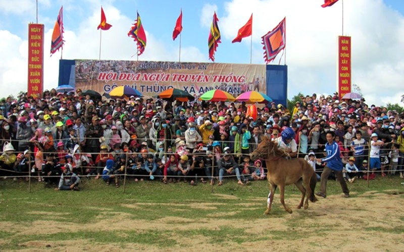 Hội đua ngựa An Xuân