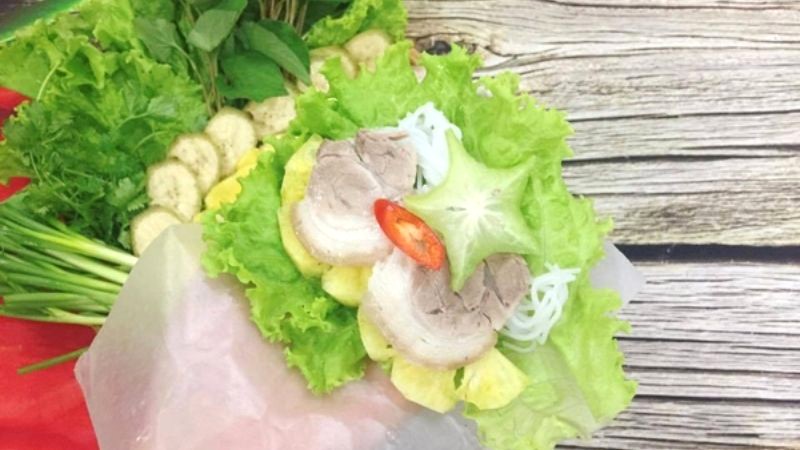 Bánh tráng cuốn rau củ