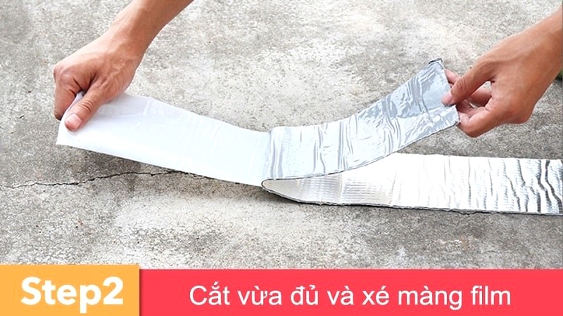 Cắt vừa đủ: Xác định độ dài cần dán.