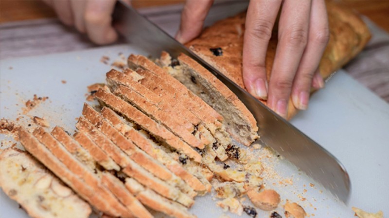 Bánh biscotti: xấu mã, ngon miệng.