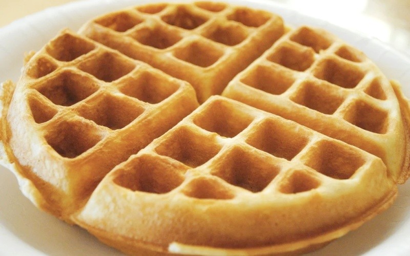 Cách làm bánh waffle bằng máy