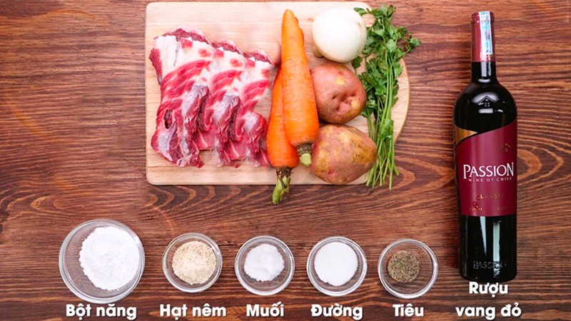 Bò hầm rượu vang Pháp: Nguyên liệu